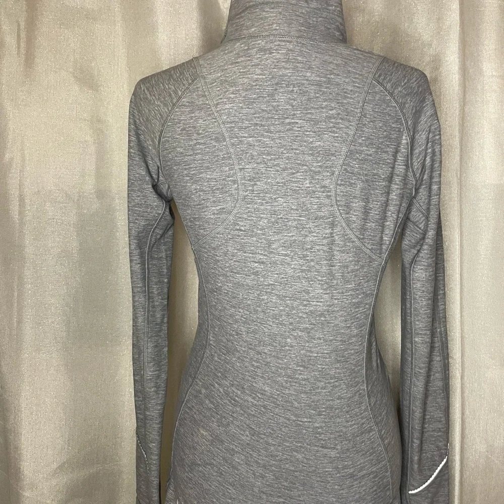 Lululemon Grey 1/2 Zip Pullover small- medium - Picture 2 of 5